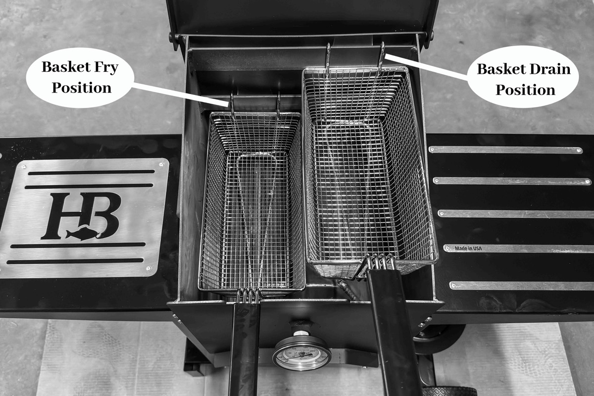 Both baskets, drain position right and cooking position left